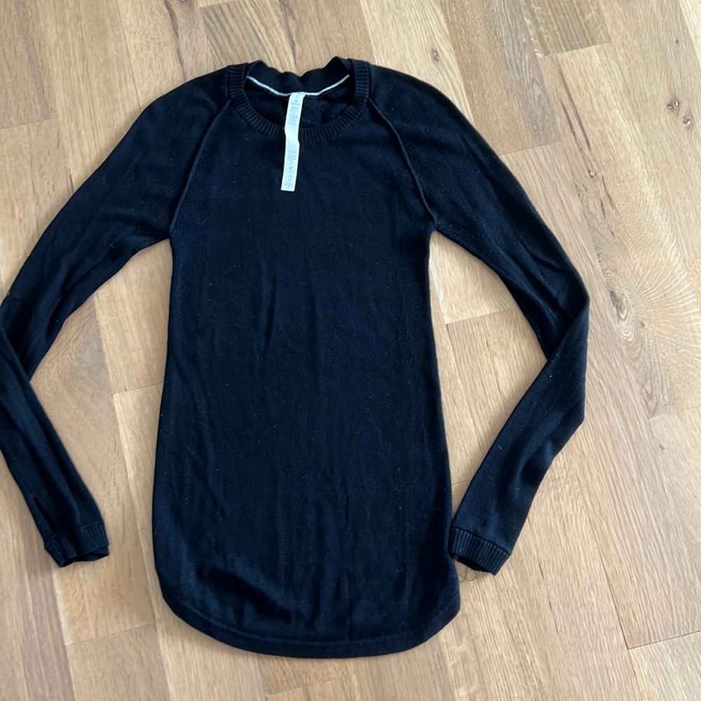 Lululemon Black Sweater 2